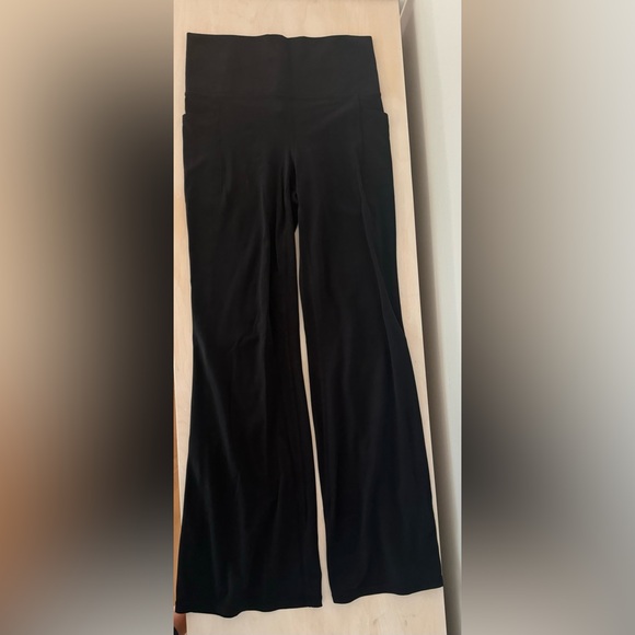 Athleta Salutation Stash flare pant black Medium - Picture 2 of 9